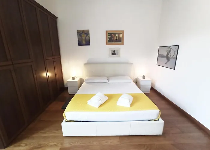 Quiet Apartmenttrastevere דירה *